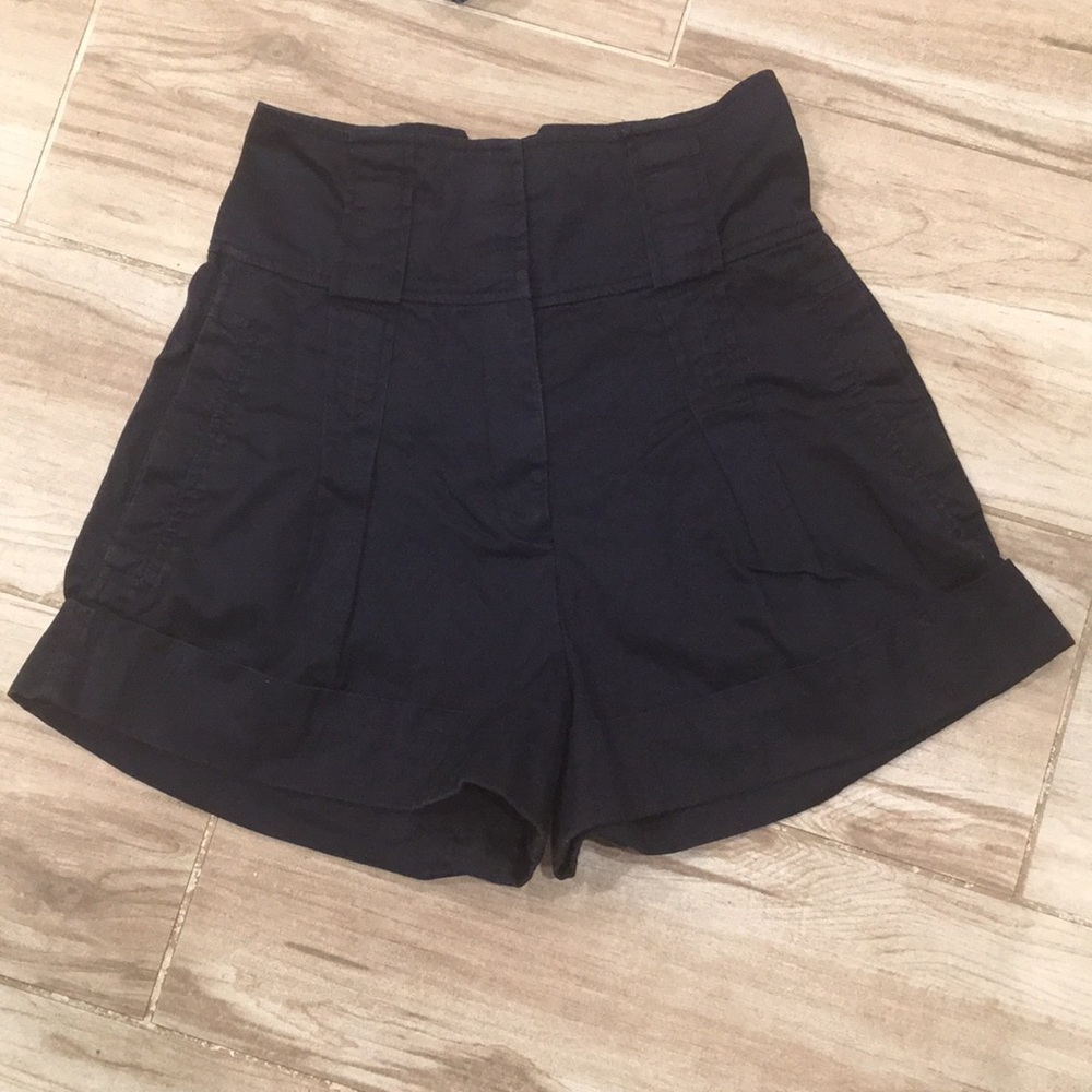 ✨ French Connection High Waisted Navy Shorts ✨ - Picture 2 of 8